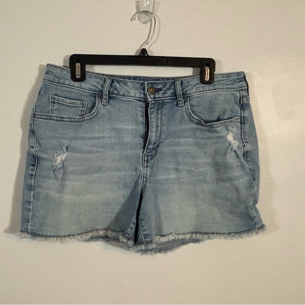 A.N.A. Mid-Rise Shortie Shorts Size 12 Light Wash Denim Distressed 3.5” Inseam